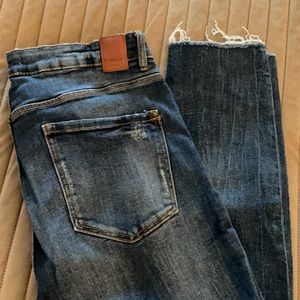 Zara ripped jeans,size 12